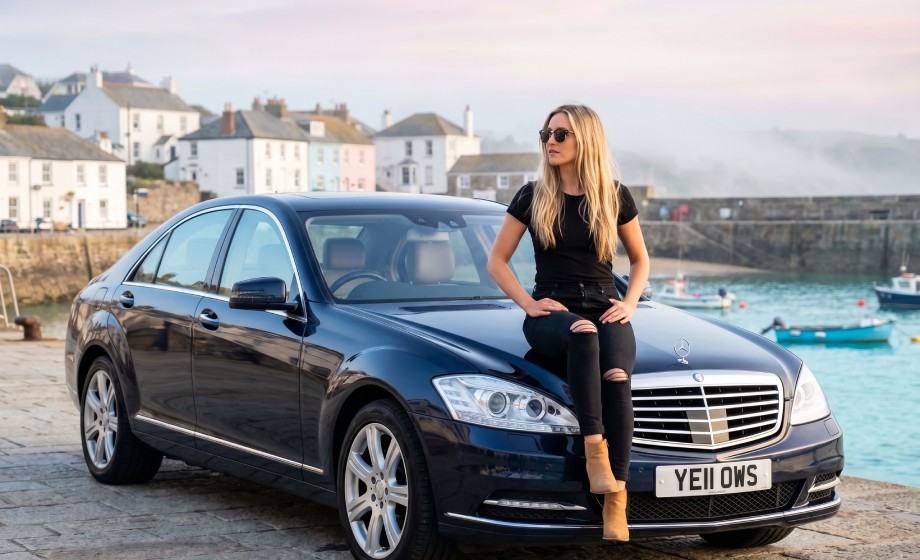 How number plate retention works
